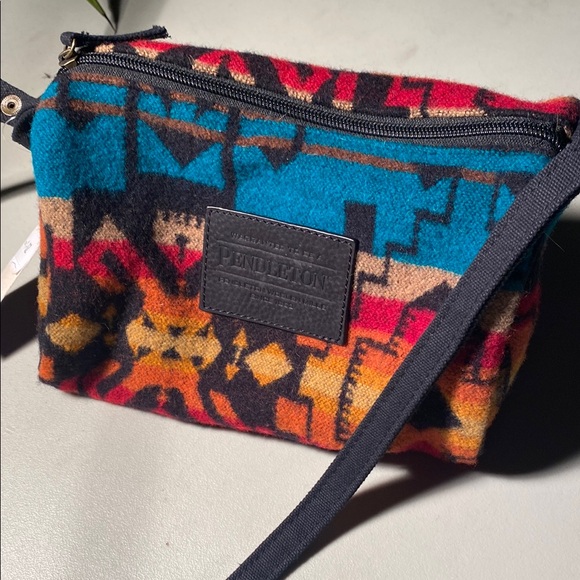 Pendleton Multicolor Patterned Women's Bag - Picture 1 of 4
